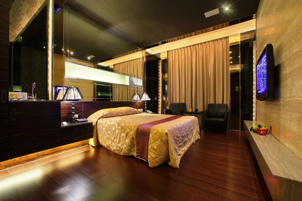 Spring Hotel Taichung Esterno foto
