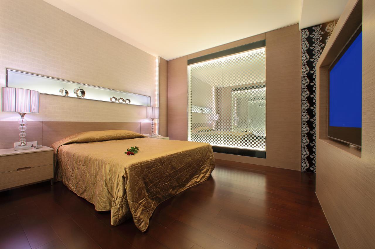 Spring Hotel Taichung Esterno foto